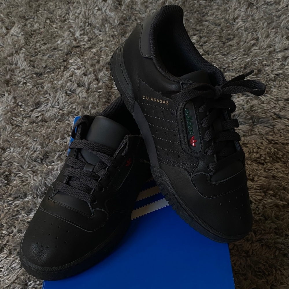 🖤 Adidas Yeezy Powerphase 2018 🖤